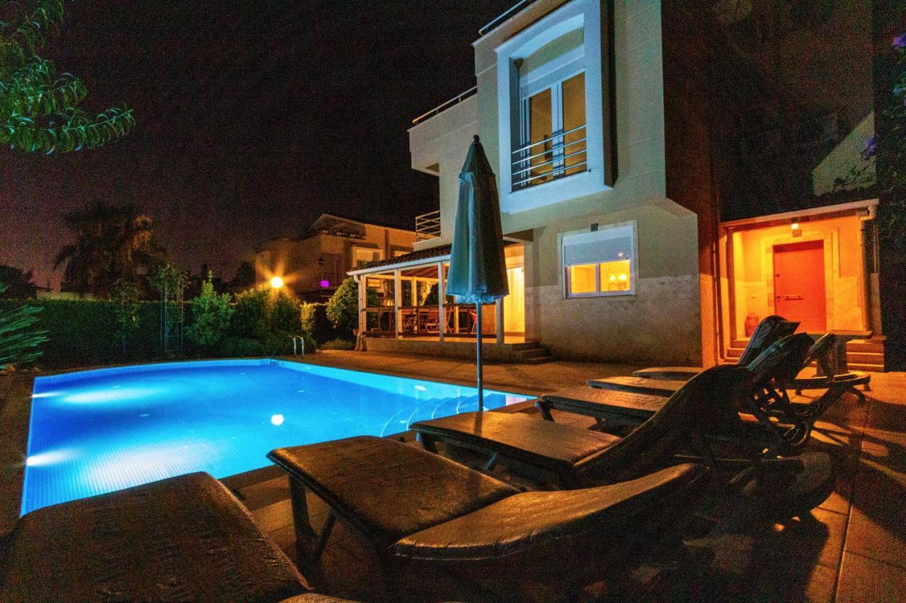 Paradise Town Villa Art 베렉 외부 사진